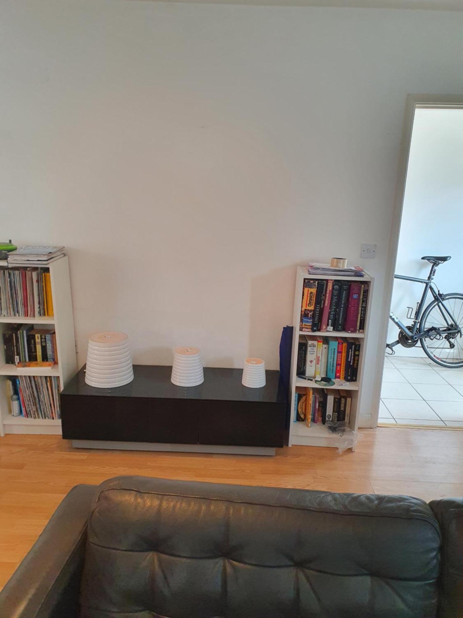 En-suite In With Parking And Nearby Tram And Bus-stops